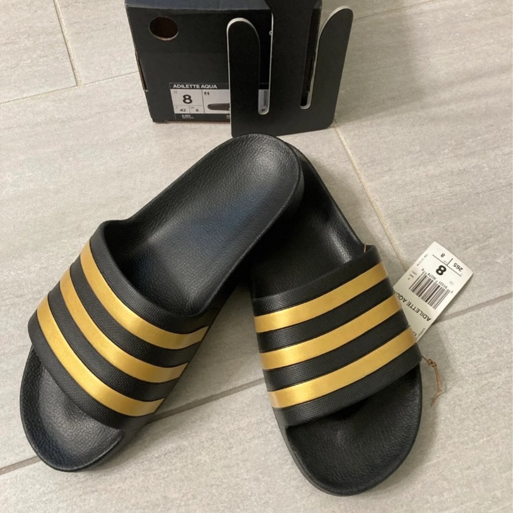 NWT adidas black/gold ADILETTE AQUA SLIDES